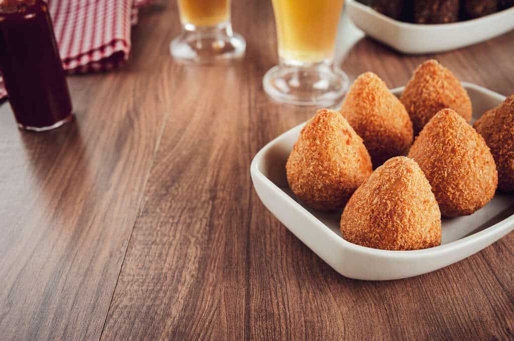 comidas que só tem no brasil: coxinha