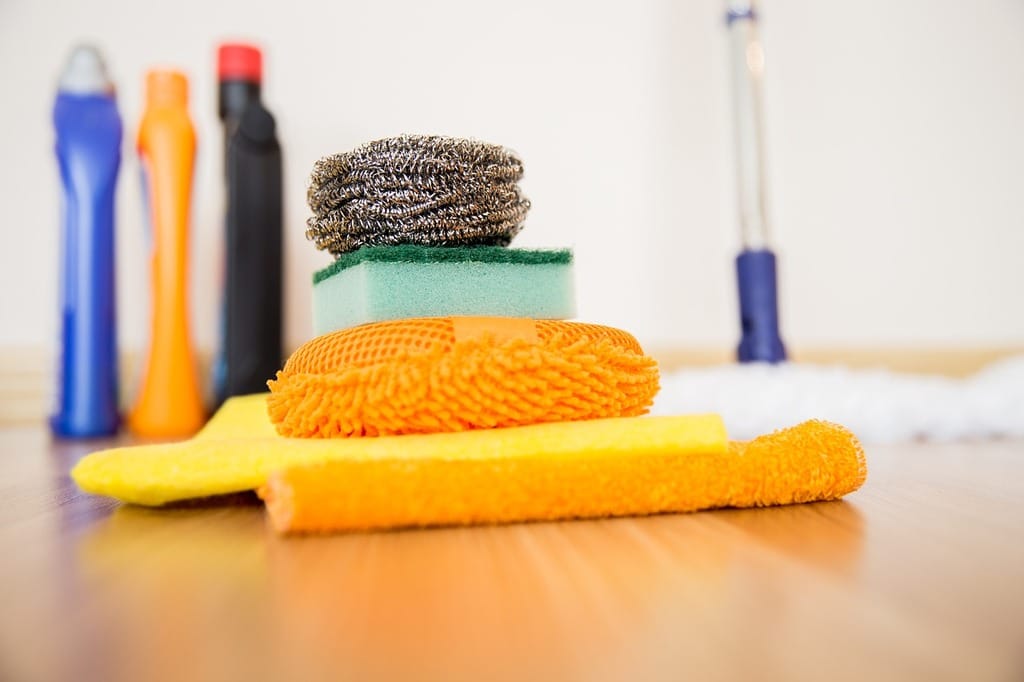 lista de produtos de limpeza para banheiro