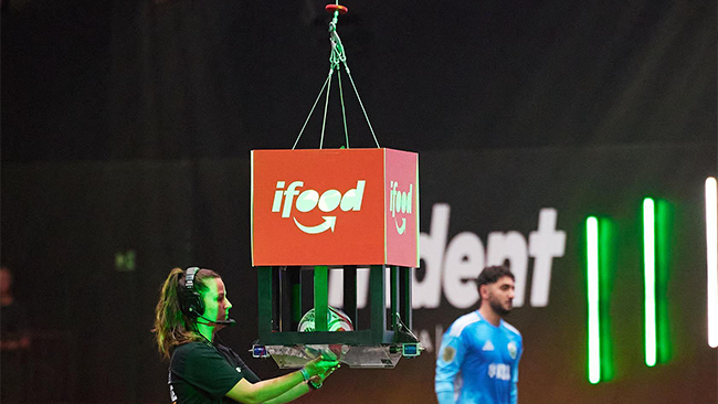 gaiola do iFood na kings league brasil